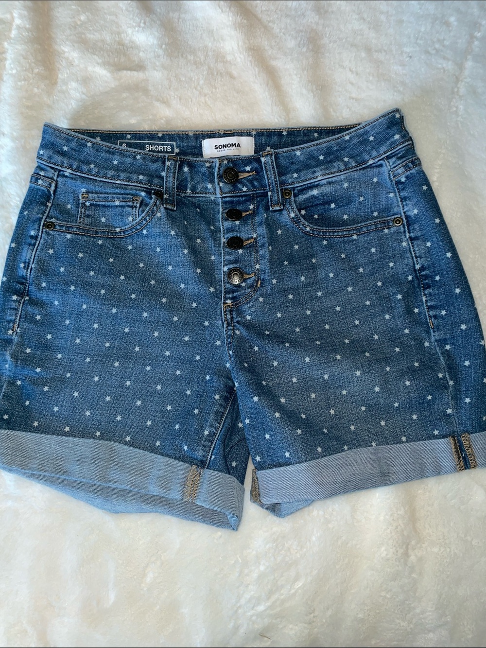 Sonoma size 6 denim star print cuffed shorts